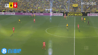 对手的饼不吃？柏林联合球员回传门将失误，吉拉西错失大单刀